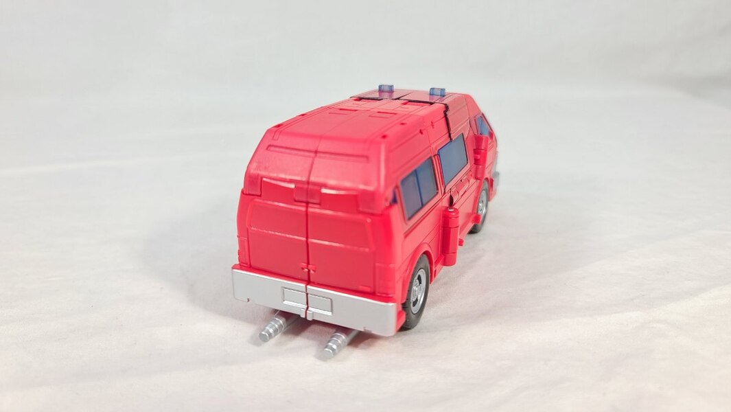 Image Of TF Collector Studio Series 86 Ironhide Review  (3 of 11)